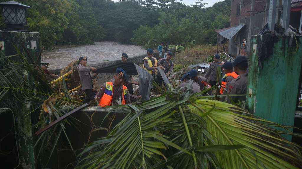 Distribution of Aid for Flood Victims in Pare-Pare City